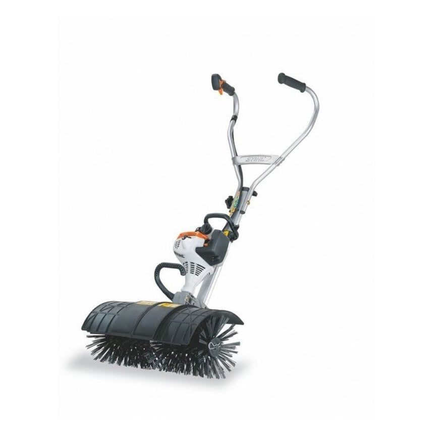 Spazzola a Motore STIHL MM 56 per Pulizia Campi Padel / Tennis / Calcio