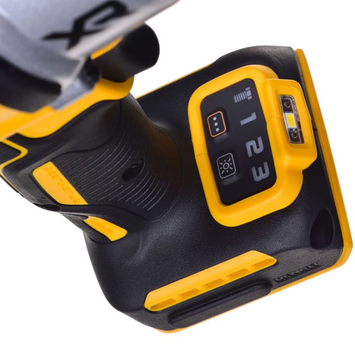 Avvitatore ad impulsi senza batteria e caricabatterie 18V DCF900NT DEWALT
